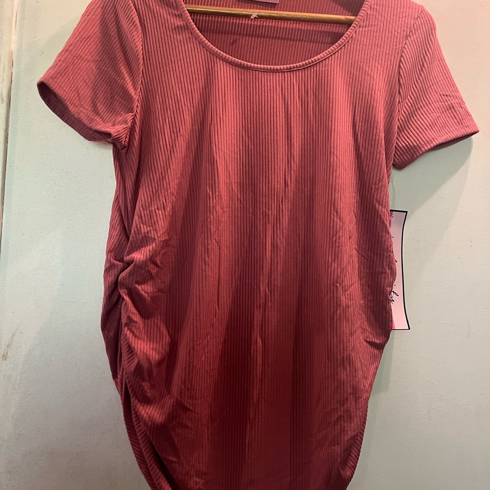Ragdoll maternity top Short Sleeve Tee size medium rose colored